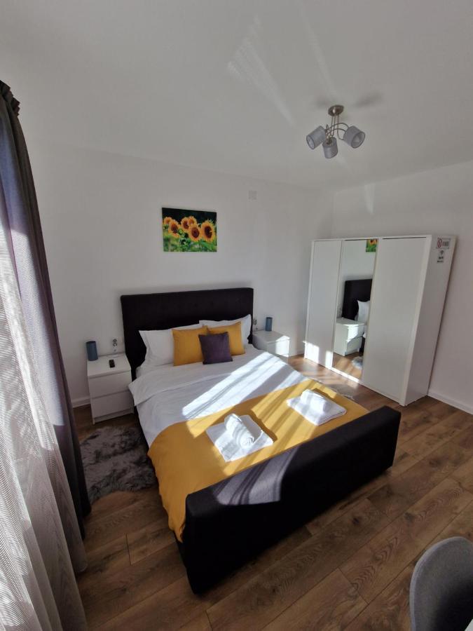 Vic Apartament Szörényvár Kültér fotó